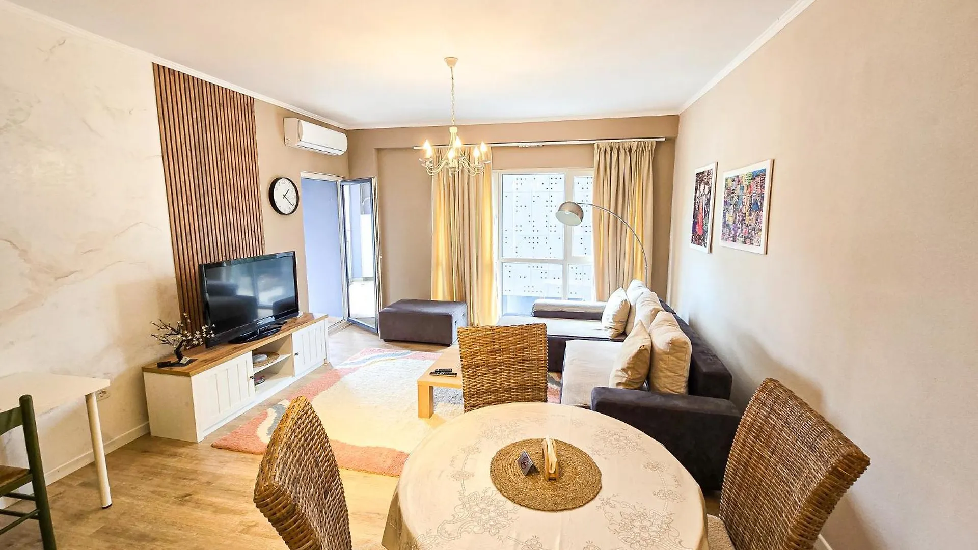 Emerald Luxury 1Bd Apartment Tirana Albania
