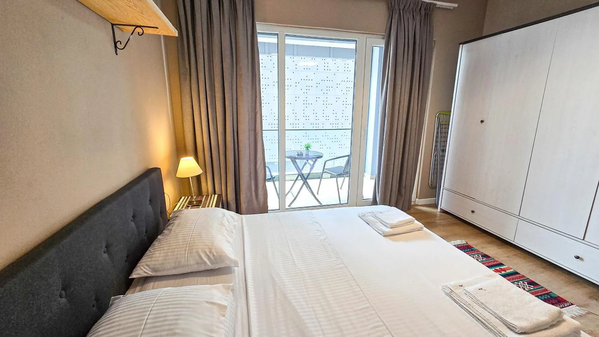 Emerald Luxury 1Bd Apartment Tirana